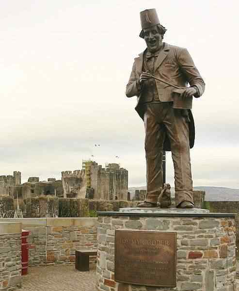 Último ato: A bizarra morte de Tommy Cooper Tommy_Cooper_by_Aberdare_Blog