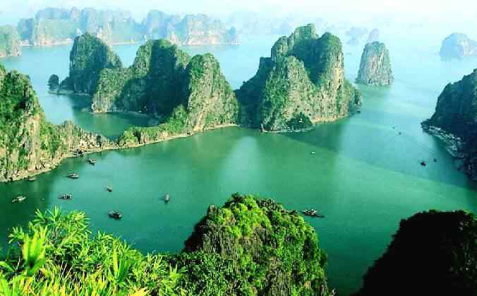 20 lugares onde seria muito legal de estar com os amigos ou amores halong | Incrível | dicas, lugares, turismo, Viagem