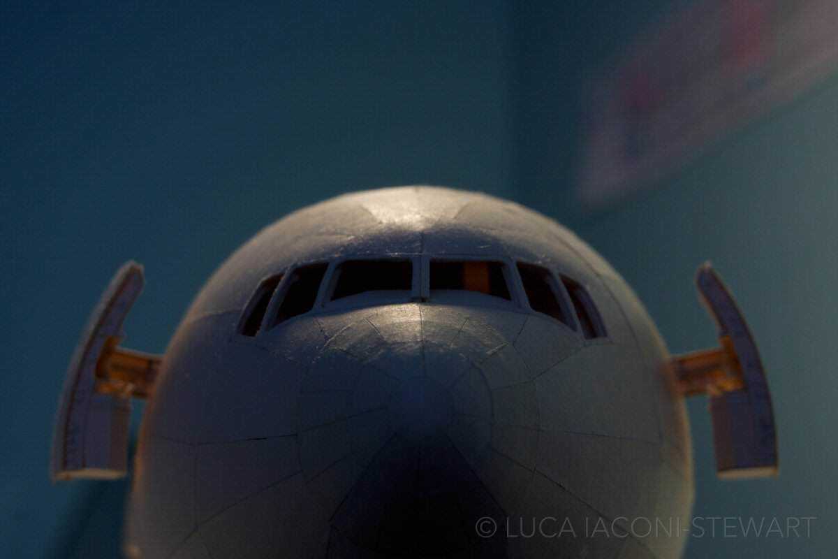 O Boeing 777 de papelão 0 fa0de df19d88e XXXL | Arte | avião, boeing 777, incrível, jato, modelo, papelão