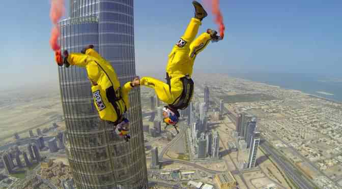 Base Jump do prédio mais alto do mundo em Dubai basejump-BurjKhalifa-672x372