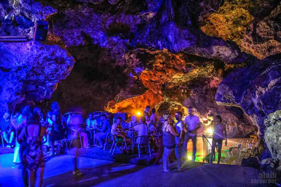 Boate na caverna Disco-Ayala-Cave-Trinidad-Cuba-10