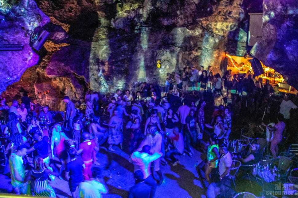 Boate na caverna Disco-Ayala-Cave-Trinidad-Cuba-13