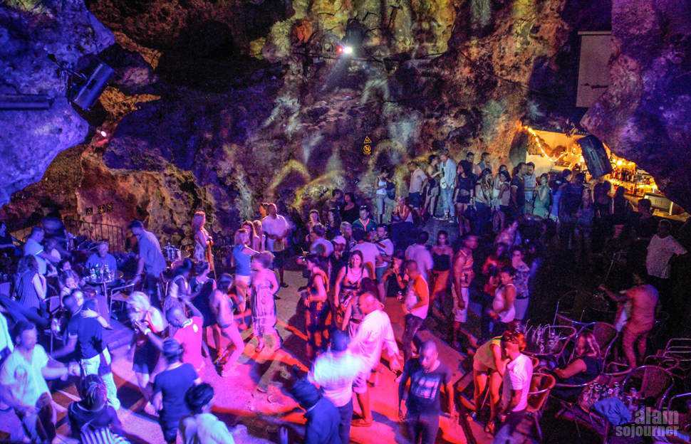 Boate na caverna Disco-Ayala-Cave-Trinidad-Cuba-15