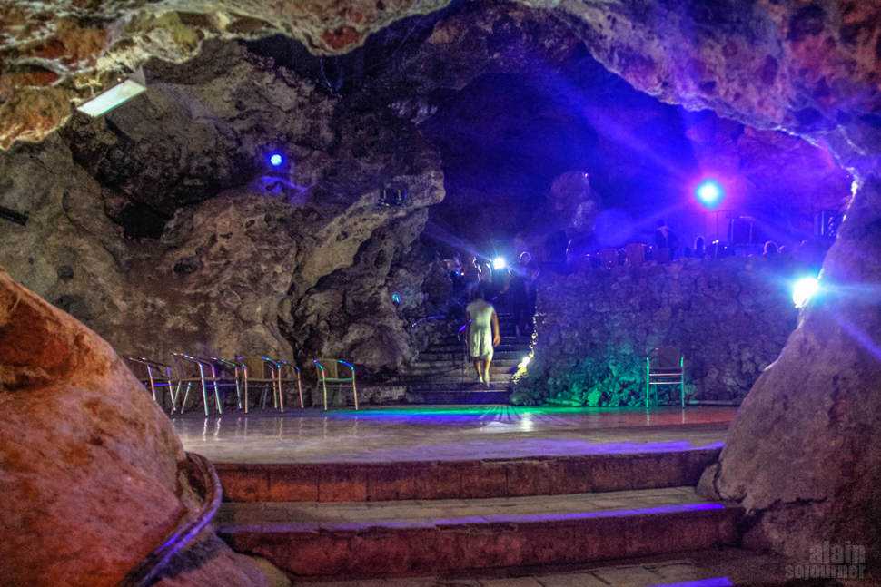 Boate na caverna Disco-Ayala-Cave-Trinidad-Cuba-6