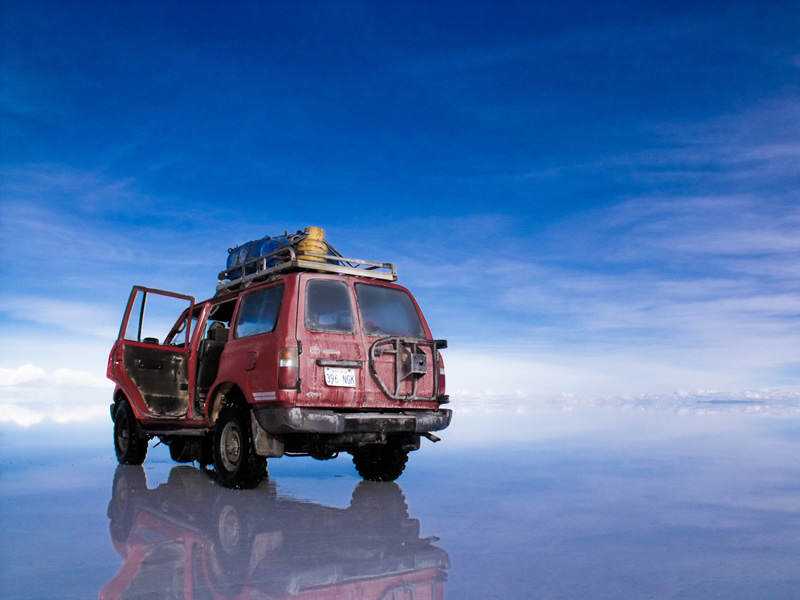 O mundo de sal: O incrível e acachapante Salar de Uyuni jeep-salar-uyuni