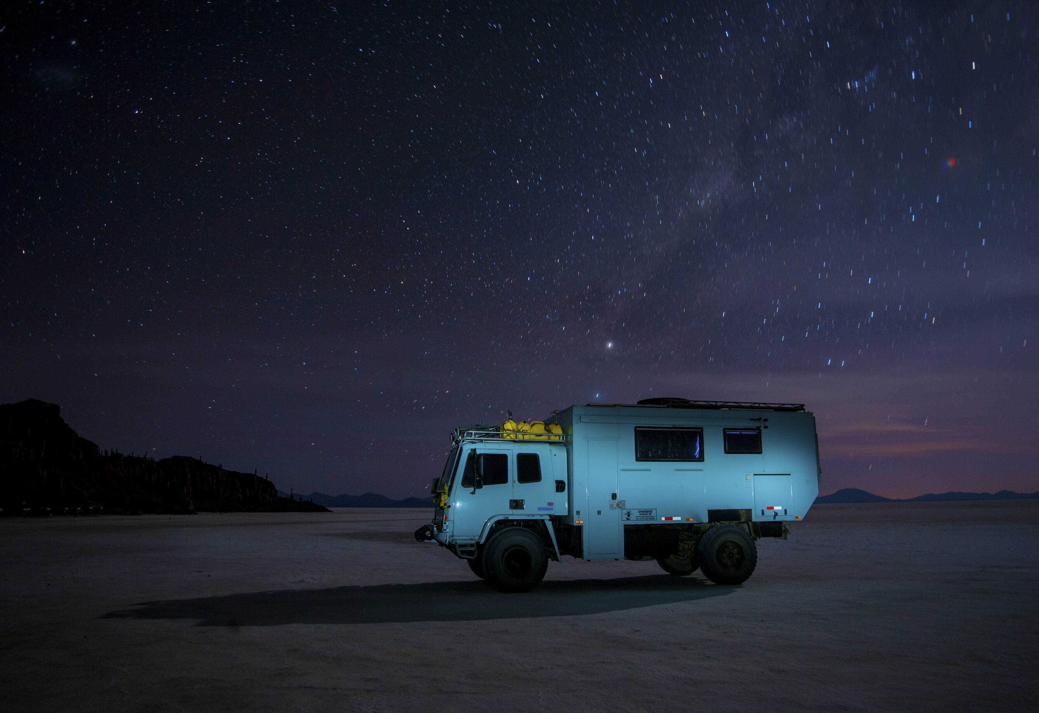 O mundo de sal: O incrível e acachapante Salar de Uyuni salar-at-night