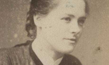 A origem dos Drugues de Laranja Mecânica Maggie Hughes, presa em 1923 por roubar anéis de diamante, era um membro da gangue Quarenta elefantes.