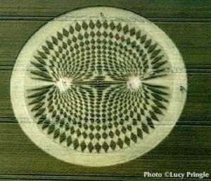 O dia em que o Et entrou ao vivo na Tv cropcircle-knoll-down-wiltshire-22jul2000