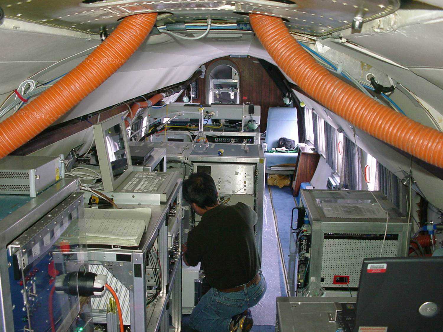 Chemtrails 4inside-aircraft