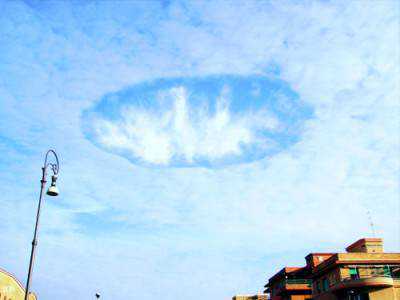 Chemtrails fallstreak-hole2