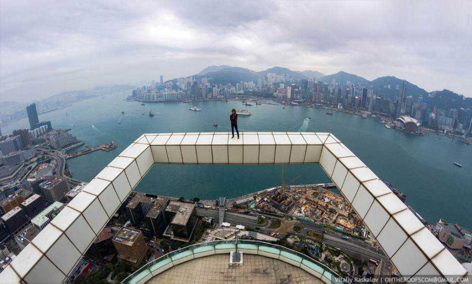 Escaladores urbanos e suas fotos tão arriscadas que dão calafrios! 1025-934x