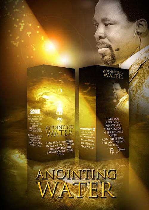 Religioso afirma que sua água benta (patenteada) vai curar o Ebola TB-Joshua-anointed-water3