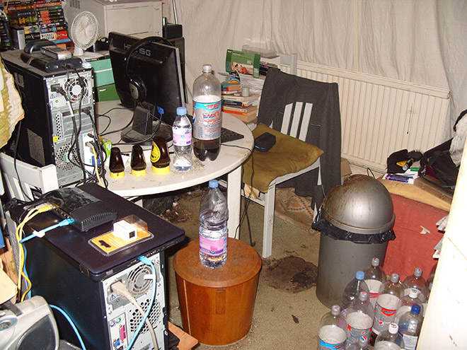 Home Office da depressão neckbeard-nest11