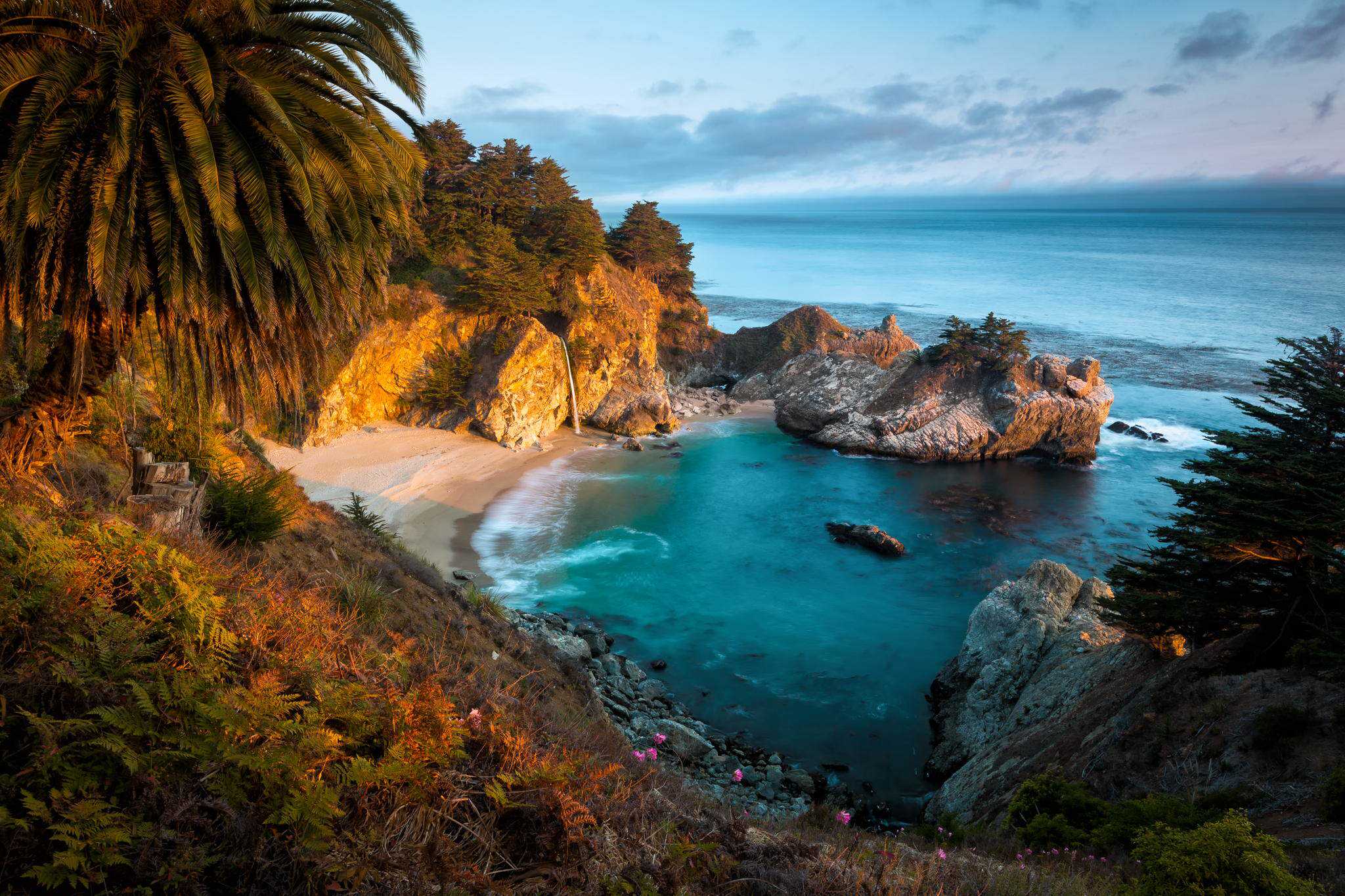 McWay Falls : Será essa a praia mais linda do mundo? 2048