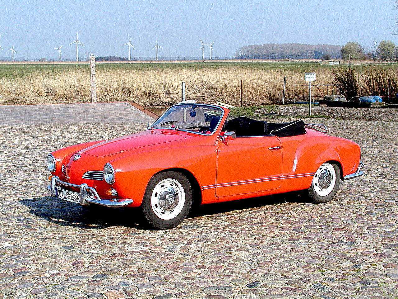 Um carro chamado Karmann Ghia 1280px-VW_Karmann_Ghia_02