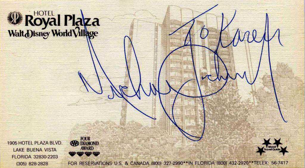 Por que eu acho que Michael Jackson está vivo michael-jackson-personalized-signature-2012md