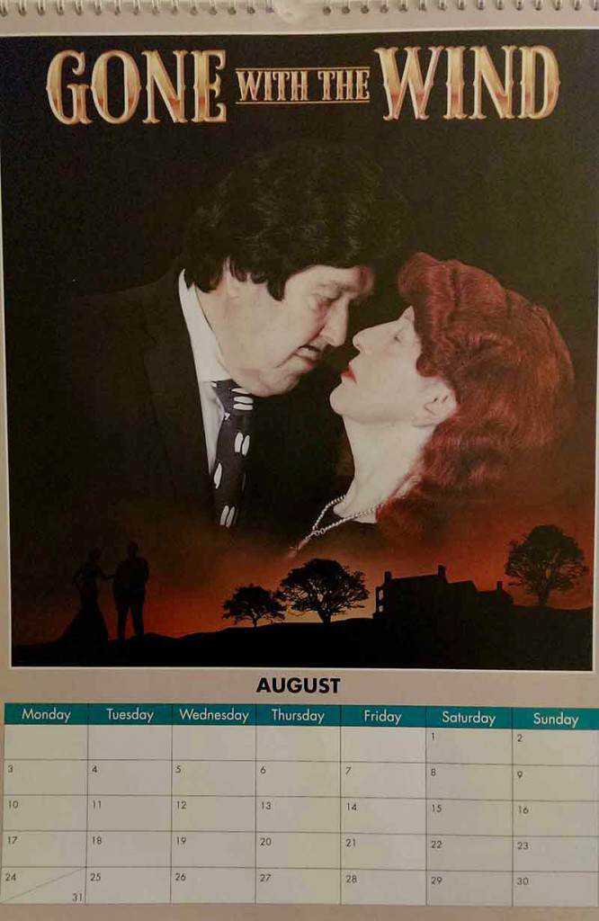 Veja o calendário 2015 desse asilo k1d8z-08-August