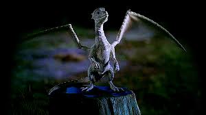 Os melhores filmes com dragões White dragon baby from Merlin.