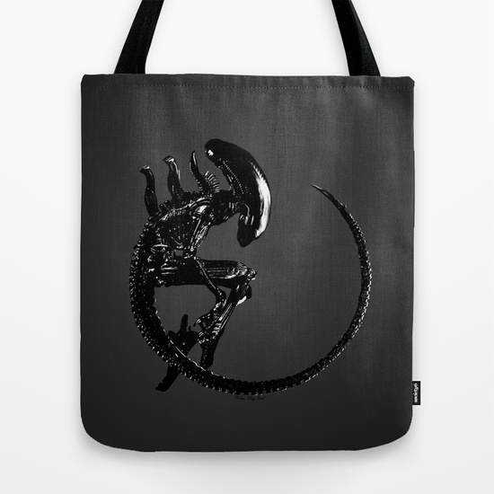 Mais uma camisa do Alien para a coleção. 18562874_4834136-bagtote16_pm