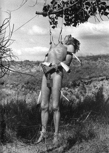 Bizarro: Modelo da Venezuela modela a silhueta com espartilho de forma gump ed7a2f9ed5e53c02c60fbcace4062952