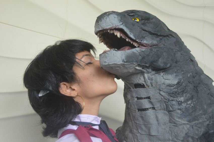 Como virar o Godzilla 038e0a7e0d4e72d3f3ea549fff335d8d