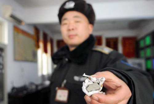 Do camarão com gelatina ao leite com tinta - 10 escândalos alimentares na China escandalos_alimentos_china_009