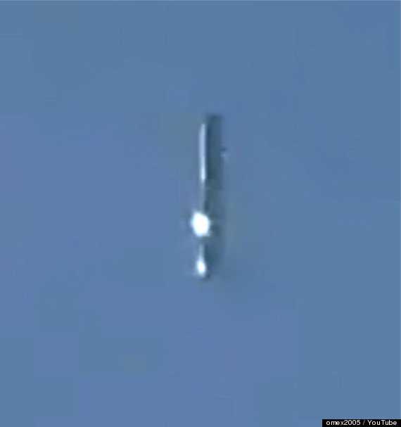 Bizarras fotos de dois ufos feitas por um submarino nos anos 70 o-CIGARUFOVERYLG-570