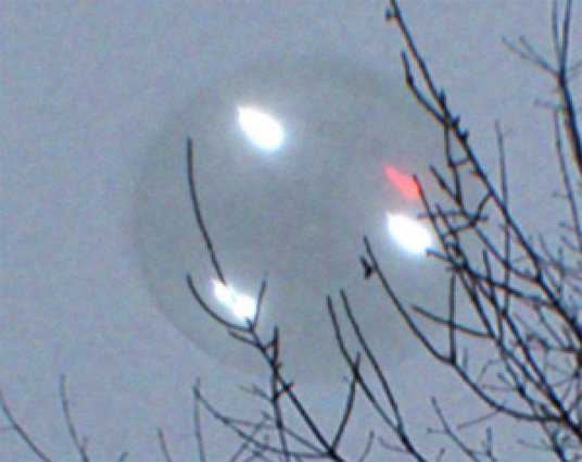 A melhor filmagem de ufo de 2015 é boa mesmo, mas... tumblr_nqetlbZWEu1teqkjfo3_540