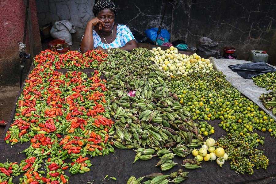 Foto Gump do dia: cenas de um mercado africano web (22)