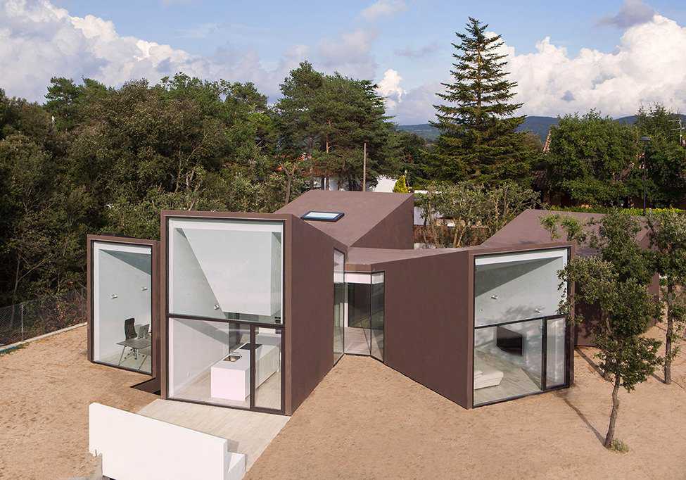 Casas espetaculares onde você moraria fácil 8 Casa contemporânea com estrutura de madeira e vidro