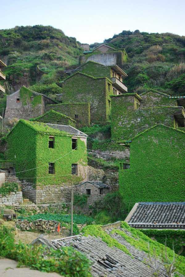 Veja a bizarra cidade da China que está sendo engolida por uma planta 600x896xHoutou-Wan-village7-600x896