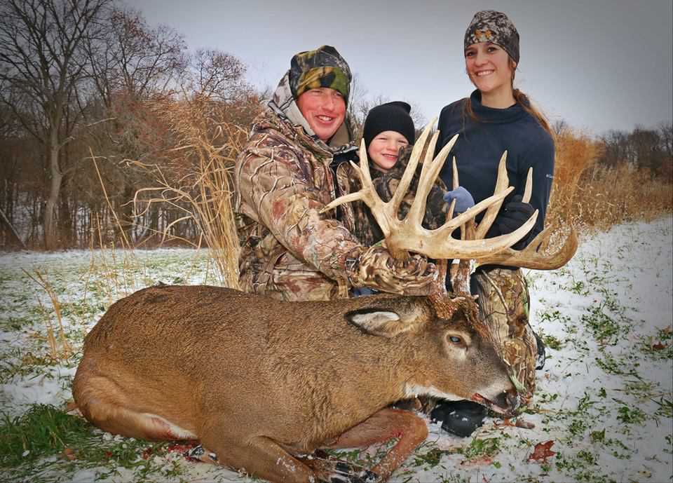 Caçador: O pior do lixo humano Kyle-Falck-244-Iowa-Whitetail-Buck-5