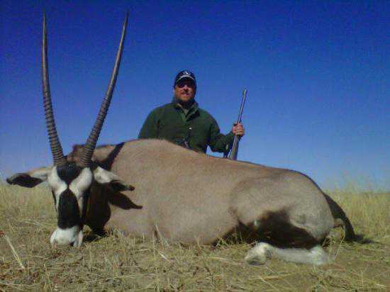 Caçador: O pior do lixo humano doug-hamric-gemsbok