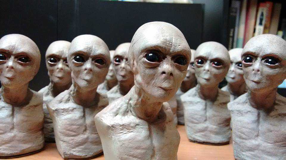 A culpa é dos aliens 12002245_1215532748492530_8537697450482859651_n