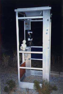 Um telefone no meio do deserto O telefone no meio do deserto