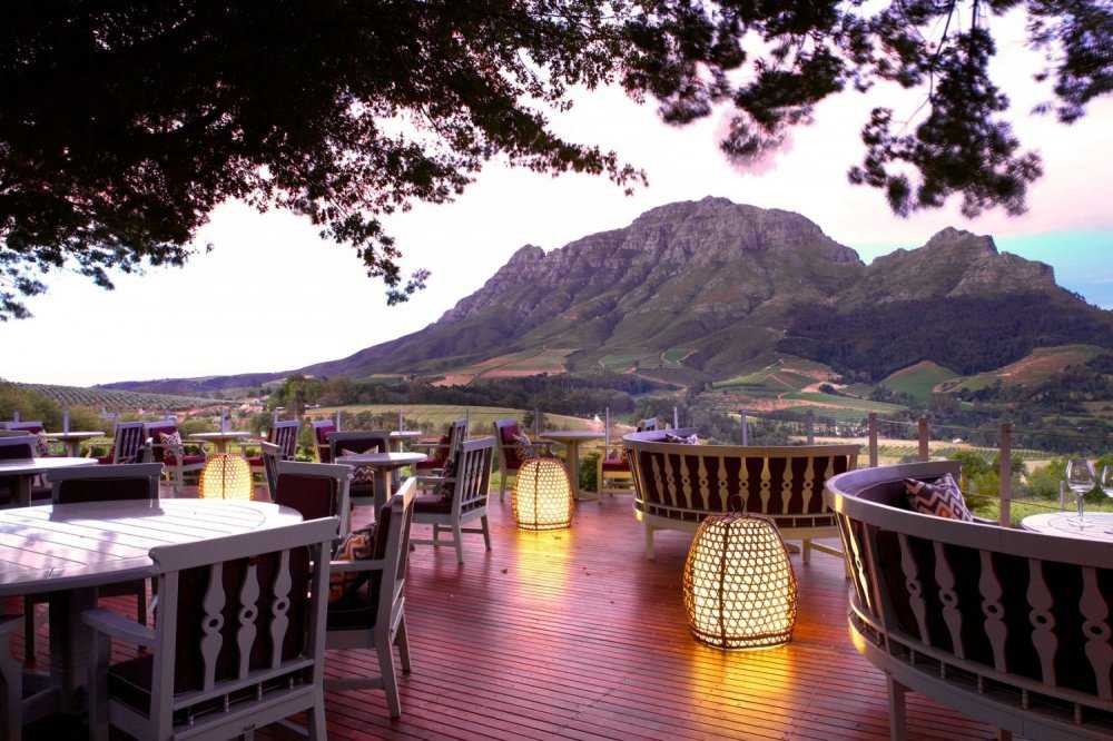 Restaurantes espetaculares onde a comida é só um detalhe 12-restaurants-where-you-will-not-think-about-food-artnaz-com-10