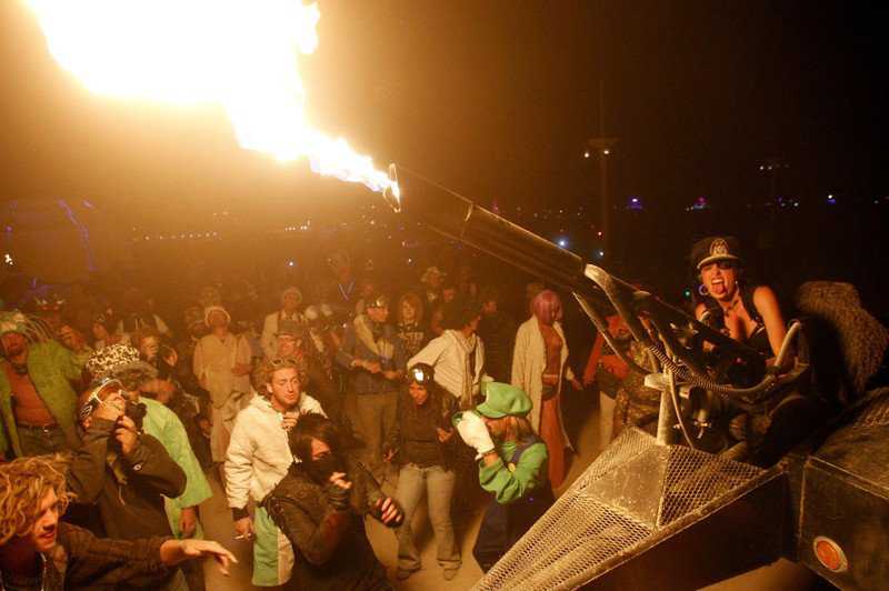 O incrível festival Burning Man 7583e85a5bc62b0fae9862b7660436af