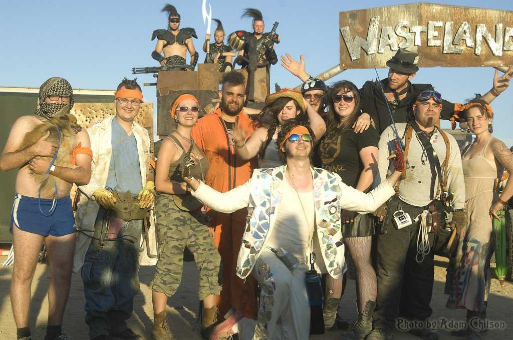 Wasteland Festival - o VERDADEIRO evento Mad Max The-Last-Chancers-1024x679