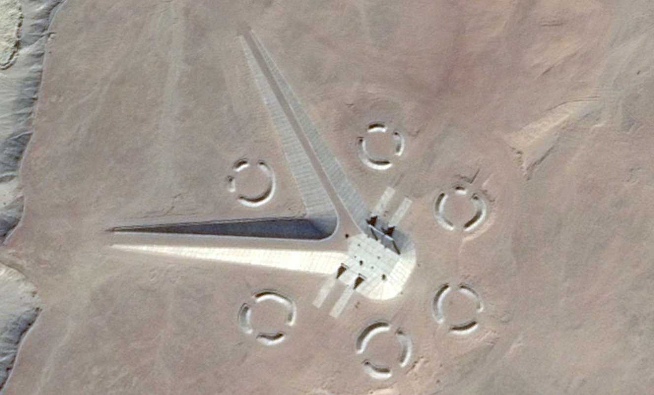 Bases alienígenas? Estruturas misteriosas do deserto constri