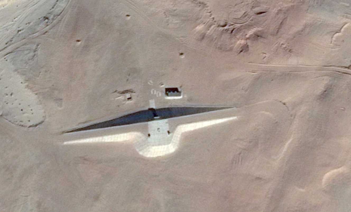 Bases alienígenas? Estruturas misteriosas do deserto constri2