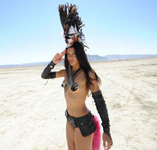 O incrível festival Burning Man girls-burning-man-0