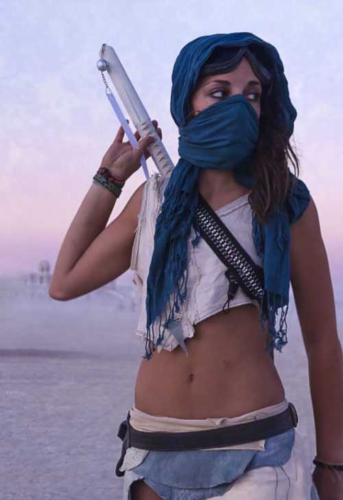 O incrível festival Burning Man girls-burning-man-15