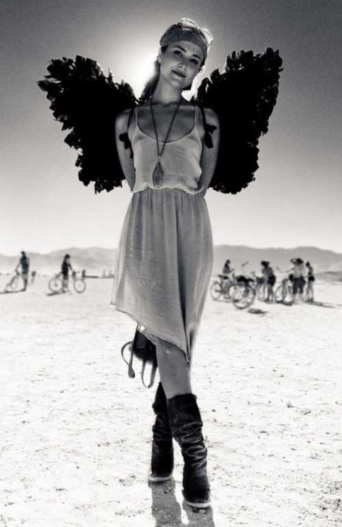 O incrível festival Burning Man girls-burning-man-19