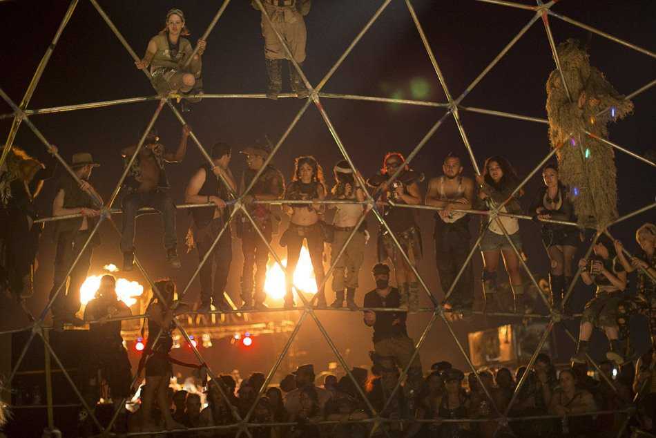 Wasteland Festival - o VERDADEIRO evento Mad Max USA-ODDLY/