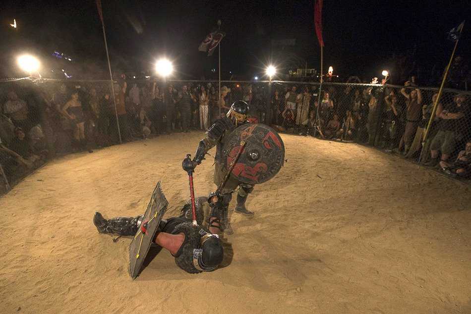 Wasteland Festival - o VERDADEIRO evento Mad Max USA-ODDLY/