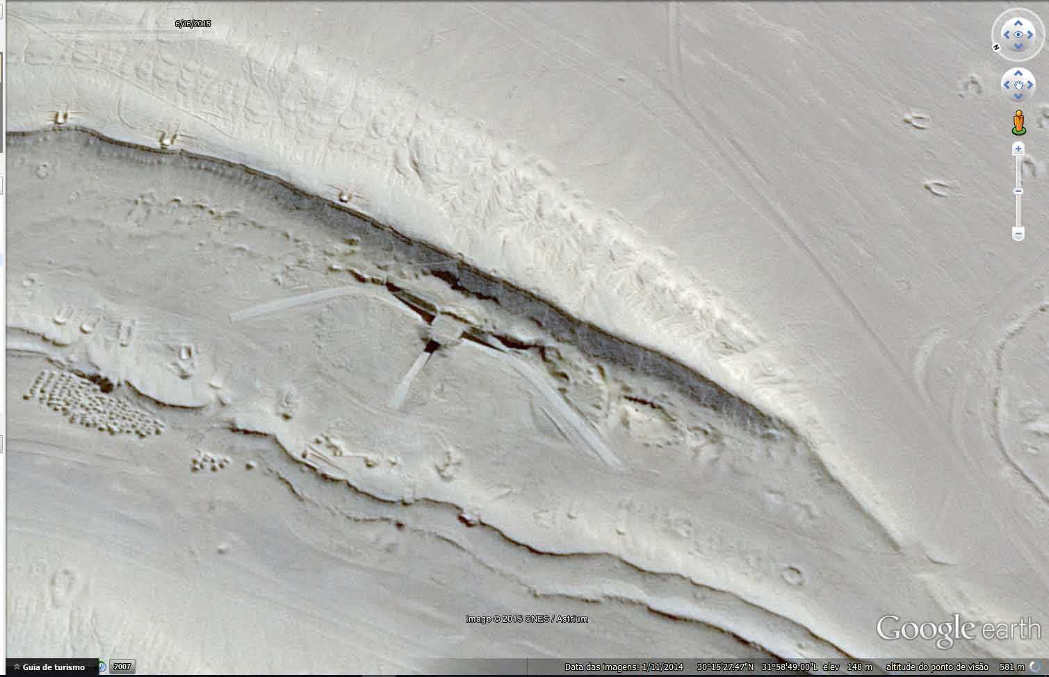 Bases alienígenas? Estruturas misteriosas do deserto zonadomisterio2