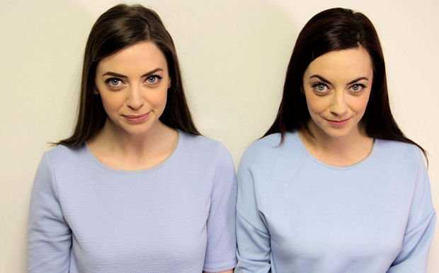 História bizarra: Mulher encontra réplica dela mesma na internet twin-strangers3