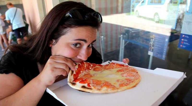 A incrível maquina de fazer pizza 0_17de67_63d0df7a_orig