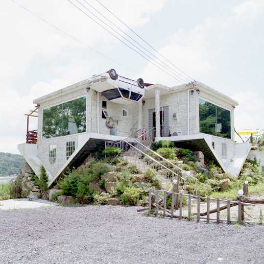 Casas de cabeça para baixo 5335883_orig