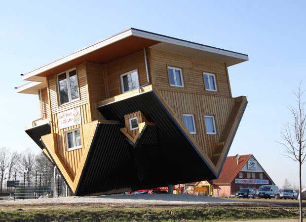 Casas de cabeça para baixo upside-down-house_2029450i